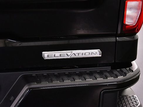 Used 2022 GMC Sierra 1500 Elevation image 12