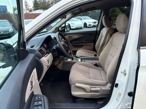 Used 2019 Honda Pilot LX image 9