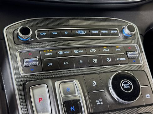 Used 2023 Hyundai Santa Fe SEL w/ Premium Package image 14