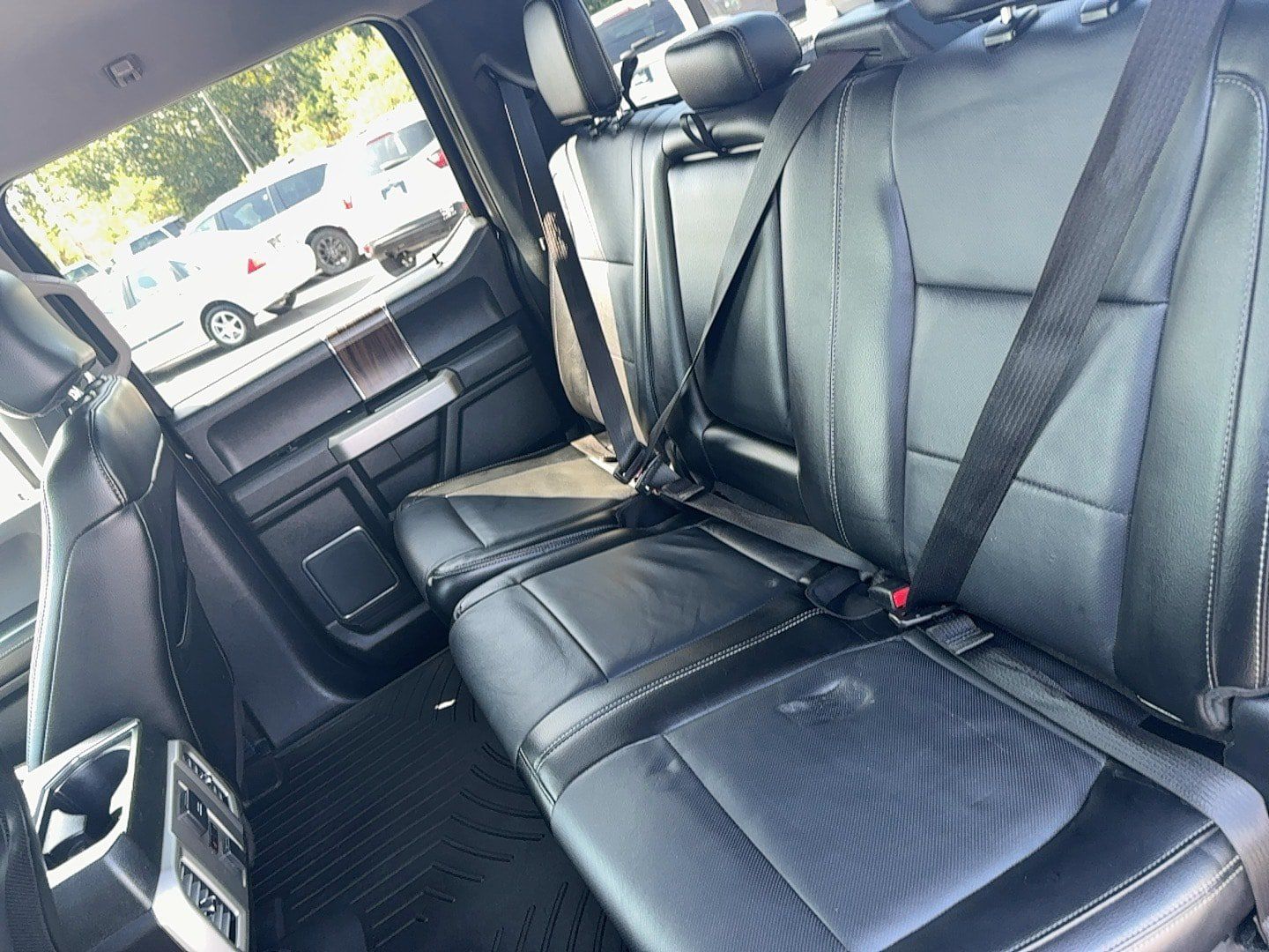 Used 2016 Ford F150 Lariat w/ Equipment Group 502A Luxury AWD/4WD image 8