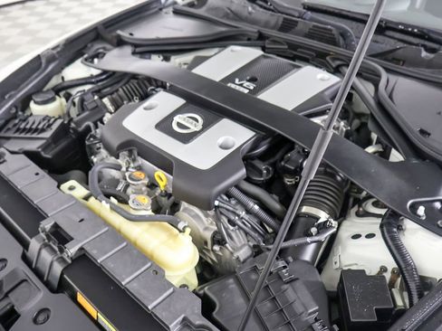 Used 2020 Nissan 370Z Touring Sport image 10