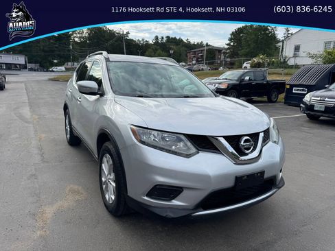 Used 2014 Nissan Rogue SV image 1
