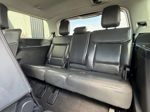 Used 2025 Ford Expedition Active AWD/4WD image 23