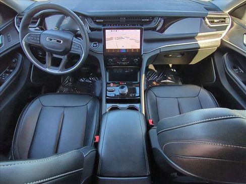 Used 2023 Jeep Grand Cherokee 4WD 4xe image 18