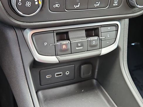 Used 2024 GMC Terrain SLE image 26