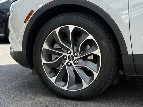 Used 2022 Lincoln Nautilus Reserve w/ Equipment Group 201A image 51