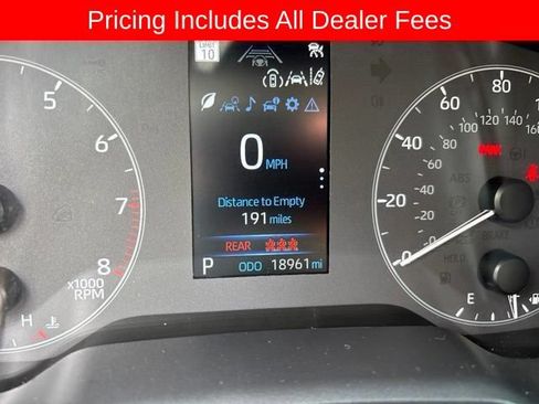 Used 2025 Toyota Corolla LE FWD image 2