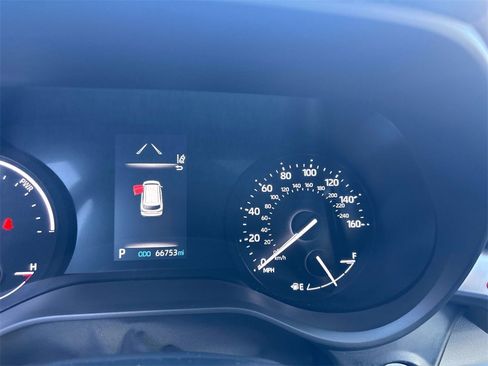 Used 2024 Toyota Sienna XLE image 23