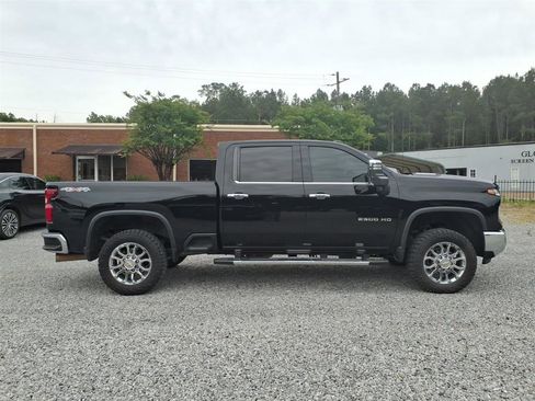 Used 2024 Chevrolet Silverado 2500 LTZ w/ LTZ Convenience Package image 5