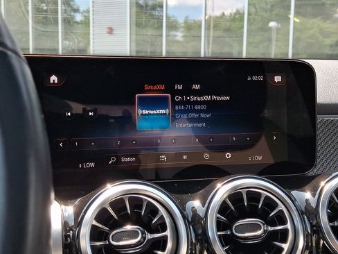 Certified 2023 Mercedes-Benz GLB 250 4MATIC image 19