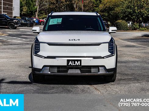 Used 2024 Kia EV9 Wind image 11