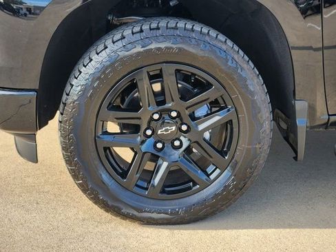 Used 2026 Chevrolet Silverado 1500 Custom w/ Turbomax Blackout Package image 18