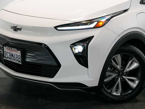 Used 2022 Chevrolet Bolt EUV LT w/ Convenience Package FWD image 10