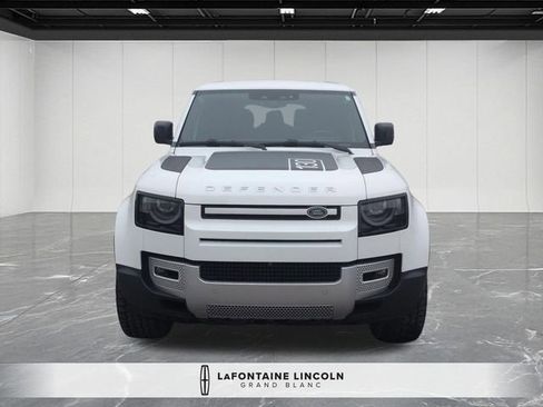 Used 2023 Land Rover Defender 130 SE image 8