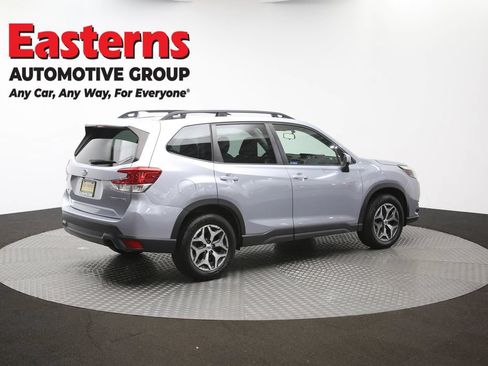 Used 2022 Subaru Forester Premium AWD/4WD image 45