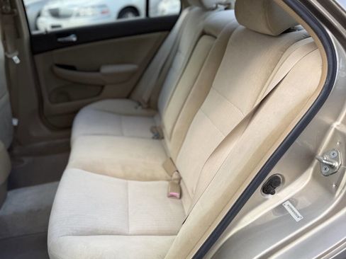 Used 2004 Honda Accord LX image 19