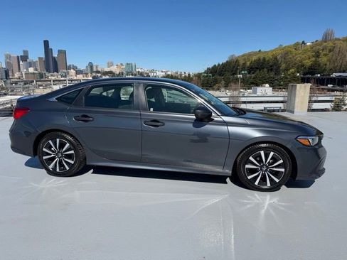 Used 2023 Honda Civic EX image 2