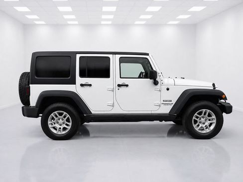 Used 2017 Jeep Wrangler Unlimited Sport w/ Quick Order Package 23S AWD/4WD image 5