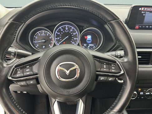 Used 2018 MAZDA CX-5 Touring w/ Preferred Equipment Package AWD/4WD image 17