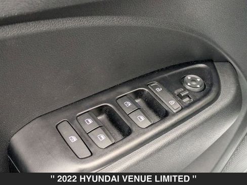 Used 2022 Hyundai Venue Limited w/ Cargo Package image 12