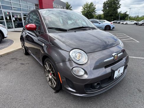 Used 2019 FIAT 500 Abarth w/ Popular Equipment Package FWD image 9