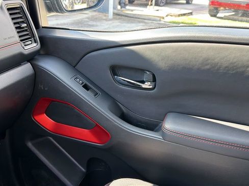 Certified 2024 Nissan Frontier PRO-4X image 27