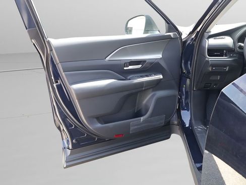 New 2026 Toyota Grand Highlander AWD image 7