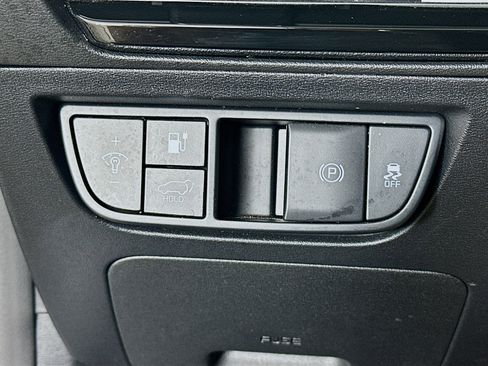 Used 2024 Kia EV6 Wind w/ Wind Technology Package AWD/4WD image 17