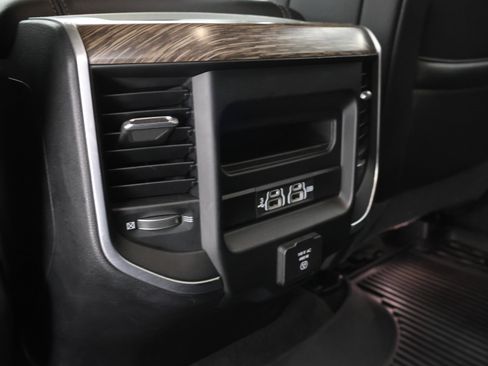 Used 2020 RAM 1500 Laramie AWD/4WD image 34