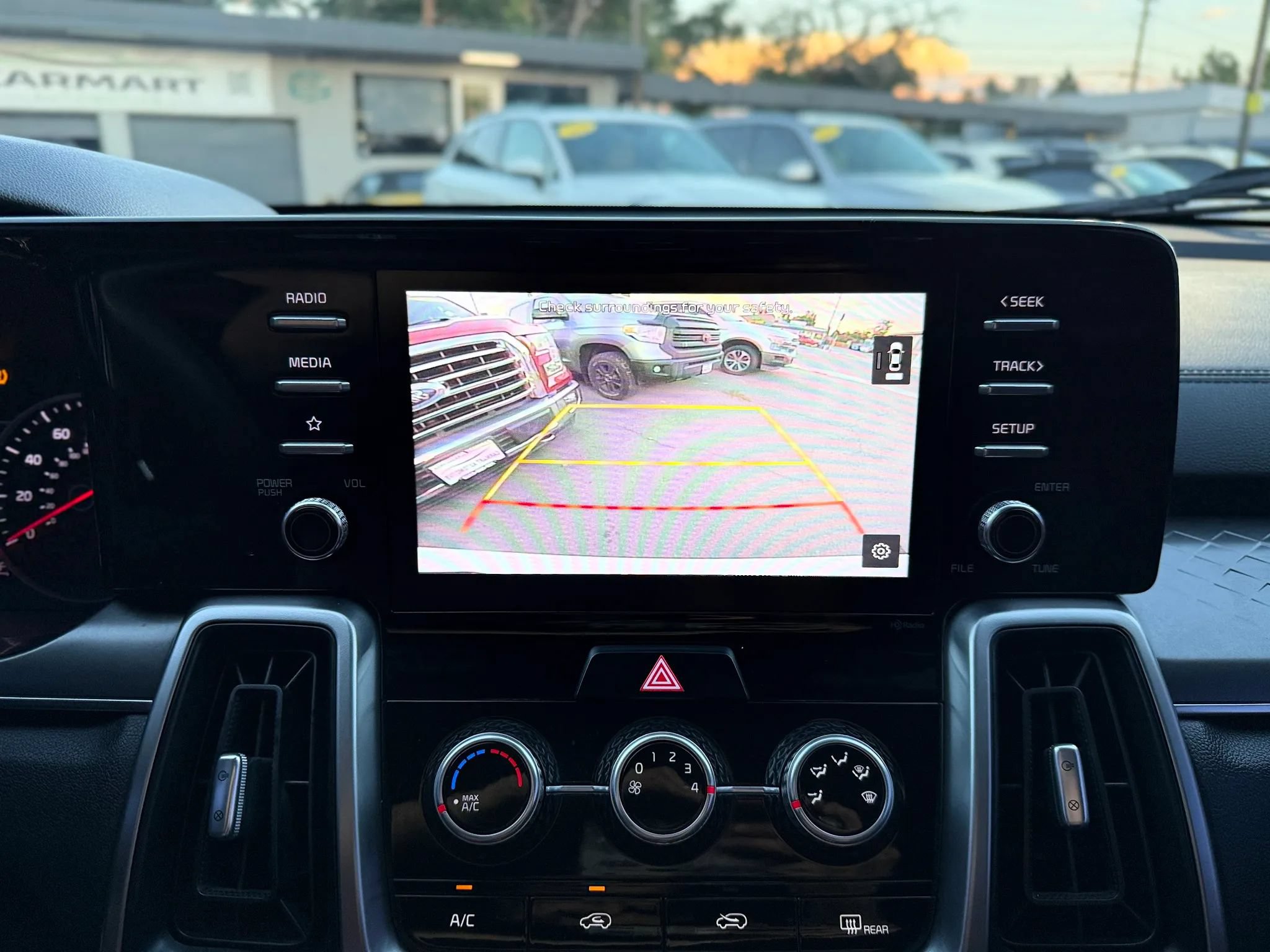Used 2021 Kia Sorento LX AWD/4WD image 34