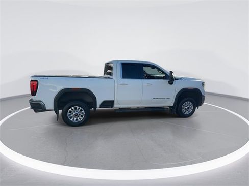 Used 2024 GMC Sierra 2500 SLE w/ SLE Convenience Package image 9