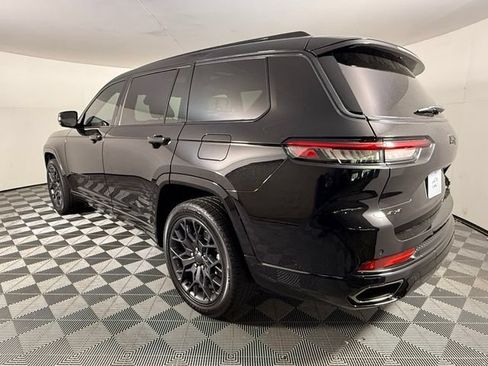 Used 2025 Jeep Grand Cherokee L Summit w/ Obsidian Package AWD/4WD image 4