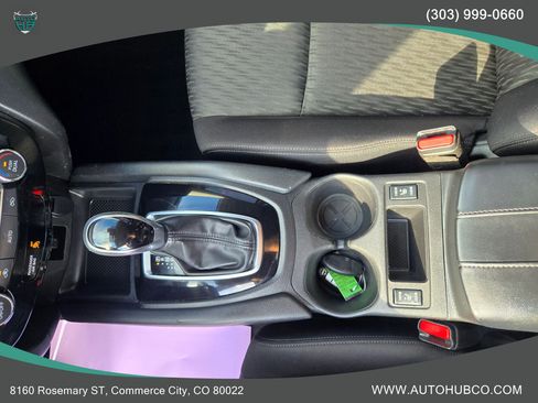 Used 2019 Nissan Rogue SV AWD/4WD image 17