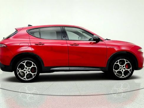 Used 2024 Alfa Romeo Tonale Veloce w/ Active Assist Package AWD/4WD image 4