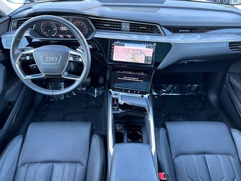 Used 2024 Audi Q8 e-tron Prestige w/ Prestige Package image 12