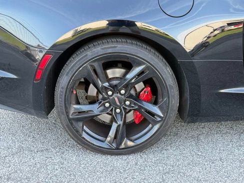 Used 2022 Chevrolet Camaro SS RWD image 11