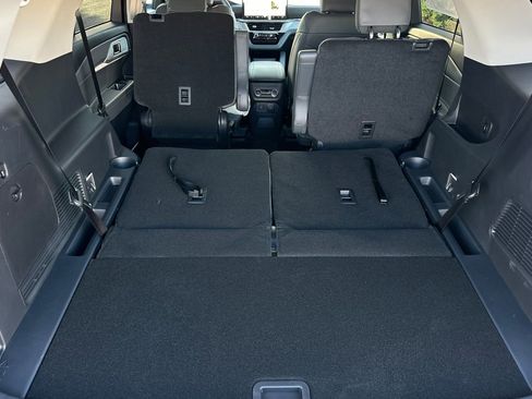 New 2026 Ford Explorer Active w/ Active Comfort Package RWD image 13