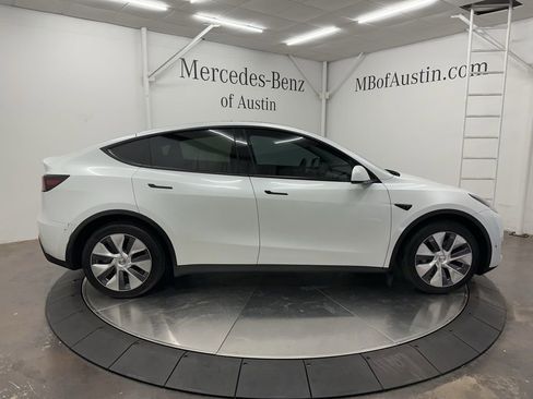 Used 2023 Tesla Model Y Long Range image 8