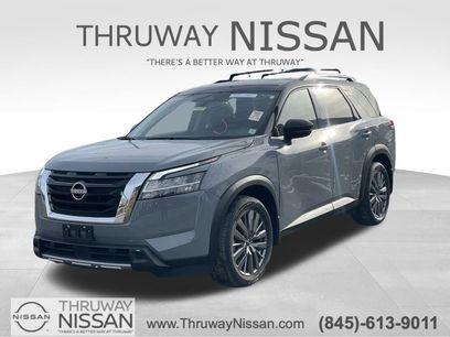 Used 2024 Nissan Pathfinder SL w/ SL Premium Package