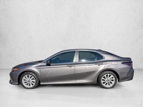 Used 2022 Toyota Camry LE w/ Carpet Mat Package (TMS) image 9