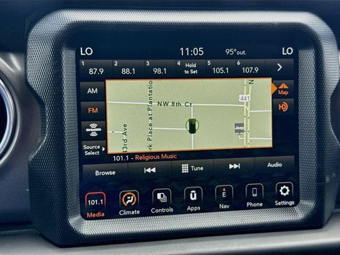 Used 2023 Jeep Wrangler Unlimited Rubicon 4xe AWD/4WD image 15