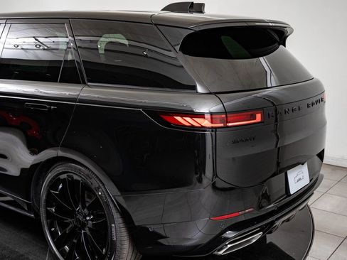 New 2026 Land Rover Range Rover Sport Dynamic SE AWD/4WD image 19