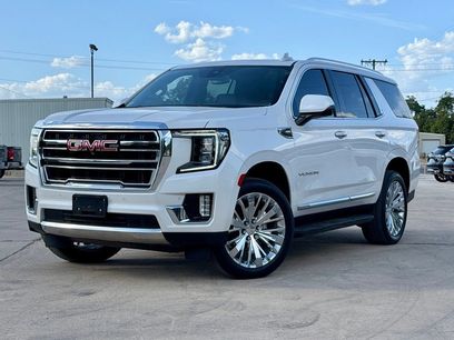 Used 2022 GMC Yukon SLT w/ SLT Luxury Package