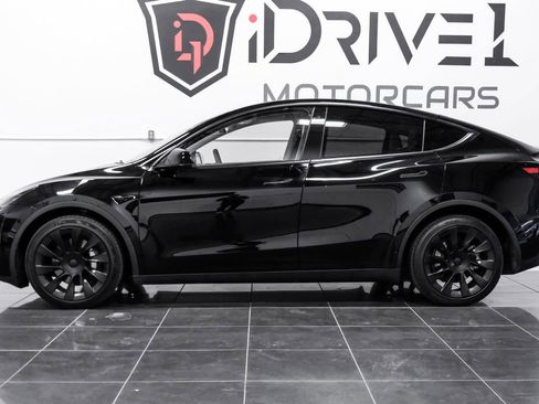 Used 2023 Tesla Model Y Long Range AWD/4WD image 12
