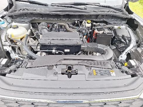 Used 2024 Ford Escape Active w/ Tech Pack #1 AWD/4WD image 11