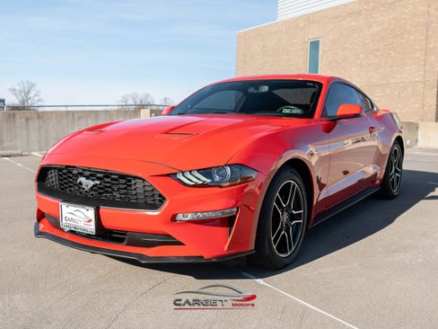 Used 2020 Ford Mustang Premium image 3