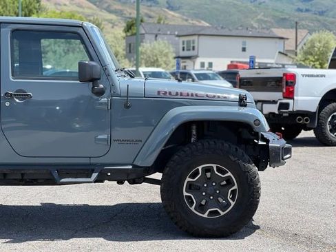Used 2017 Jeep Wrangler Unlimited Rubicon AWD/4WD image 10