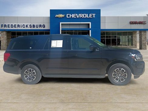 Used 2024 Ford Expedition Max XLT image 6