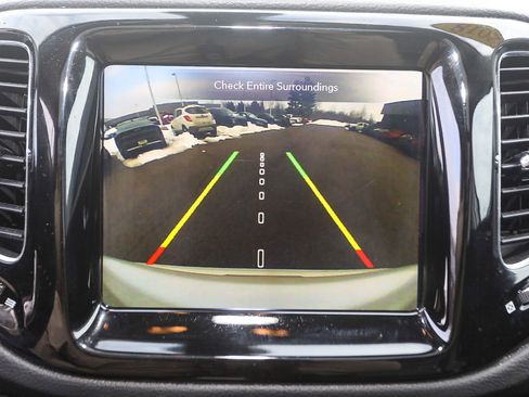 Used 2018 Jeep Compass Limited w/ Navigation Group image 18