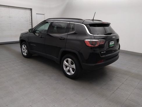 Used 2019 Jeep Compass Latitude w/ Popular Equipment Group AWD/4WD image 3